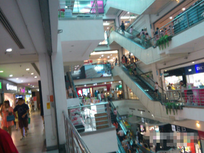 厦门火车站世贸商城三楼黄金旺铺 国际珠宝网的商业新地标